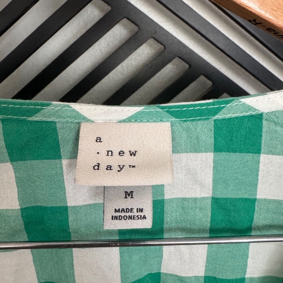 A New Day Tops A New Day Green Gingham Check Blouse Womens Size Medium V-Neck - Picture 4 of 5